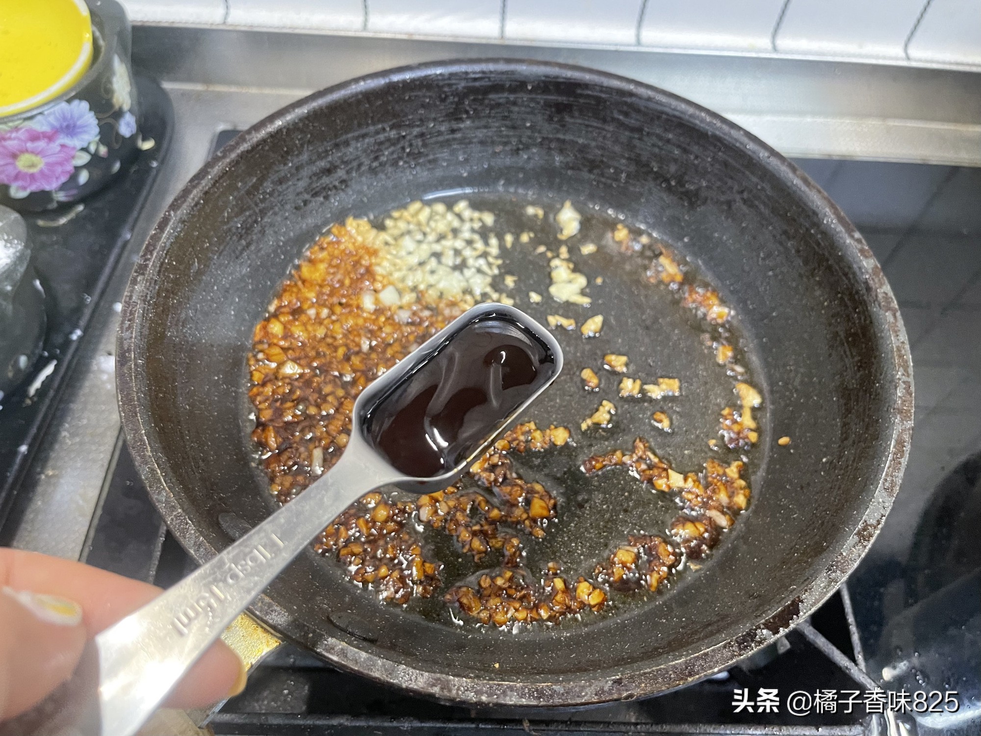 蚝油蒜蓉娃娃菜的做法（低脂少油烟十分钟就能上桌）