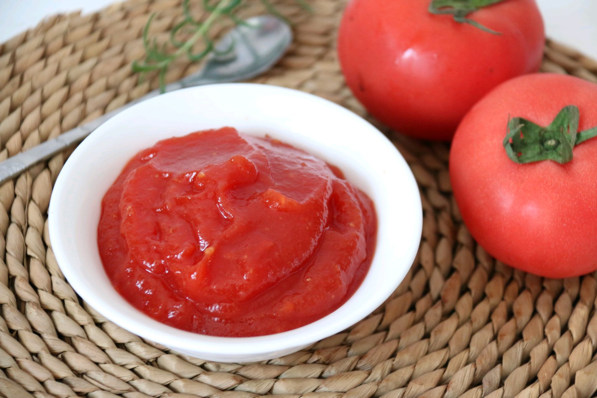 怎样判断番茄酱变质没有(还记得你家调味品啥时候到期吗？教你怎么分辨调味品是否还能吃)