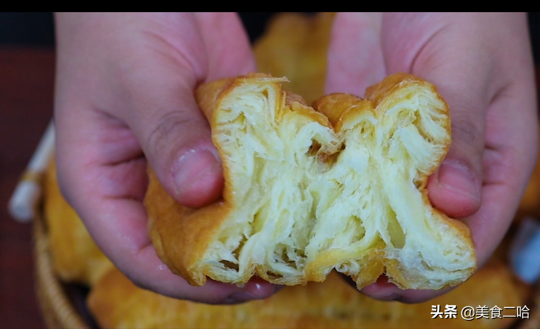 炸油条诀窍：从配方到手法全部详细讲解，保证炸出脆皮空心油条