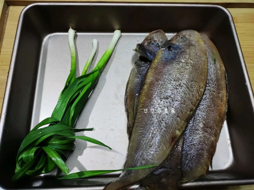 舌鳎鱼的做法（分享鲜嫩美味酱油水鱼的烹饪技巧）