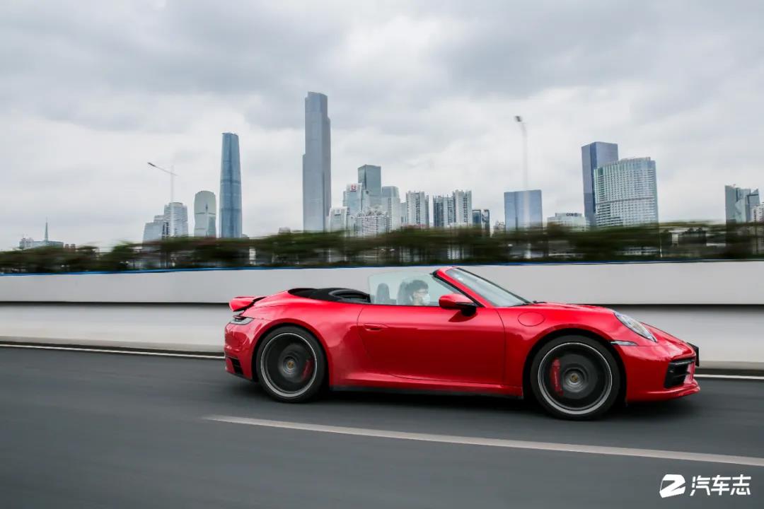 这194.75万元绝对物有所值！试驾保时捷911 Carrera 4S Cabriolet