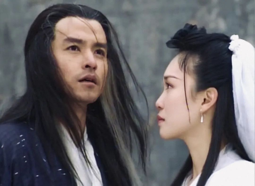 2003年,范文芳还在成龙的好莱坞大片《皇家威龙》中担任女主角;2012年