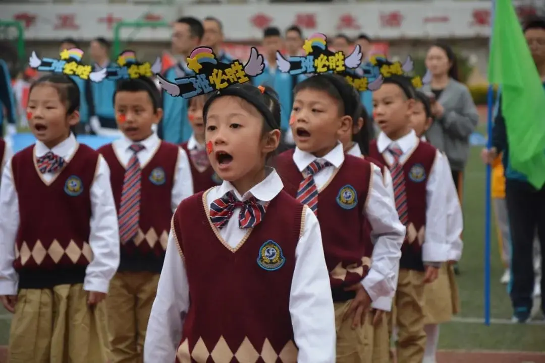 创校20年的这所学校，凭什么“出圈”？