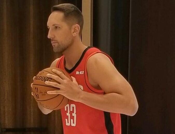 nba火箭隊成員有哪些（官宣！火箭20人名單出爐，合同細節曝光，德帥敲定首發）