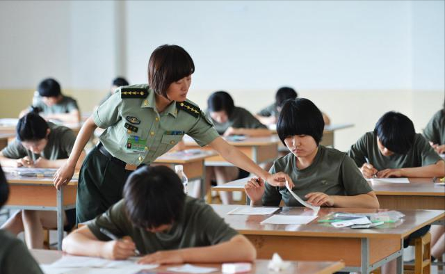 在部队考军校和在地方考军校有4大区别，想当军官最好提前了解