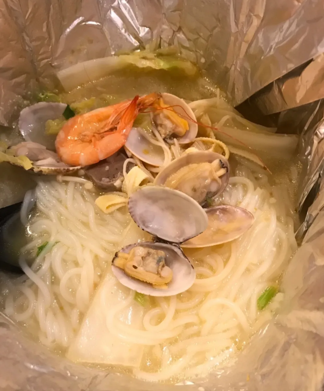 深圳美食 | 懒人宵夜zui爱！来碗灵魂花甲粉，鲜到家了