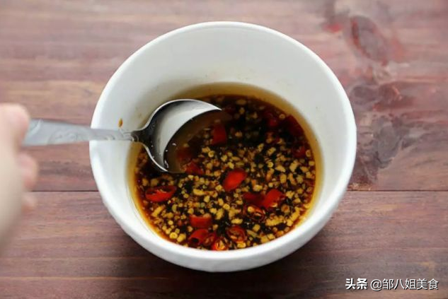 蒸茄子的做法（简单又好吃的家常蒸茄子做法）