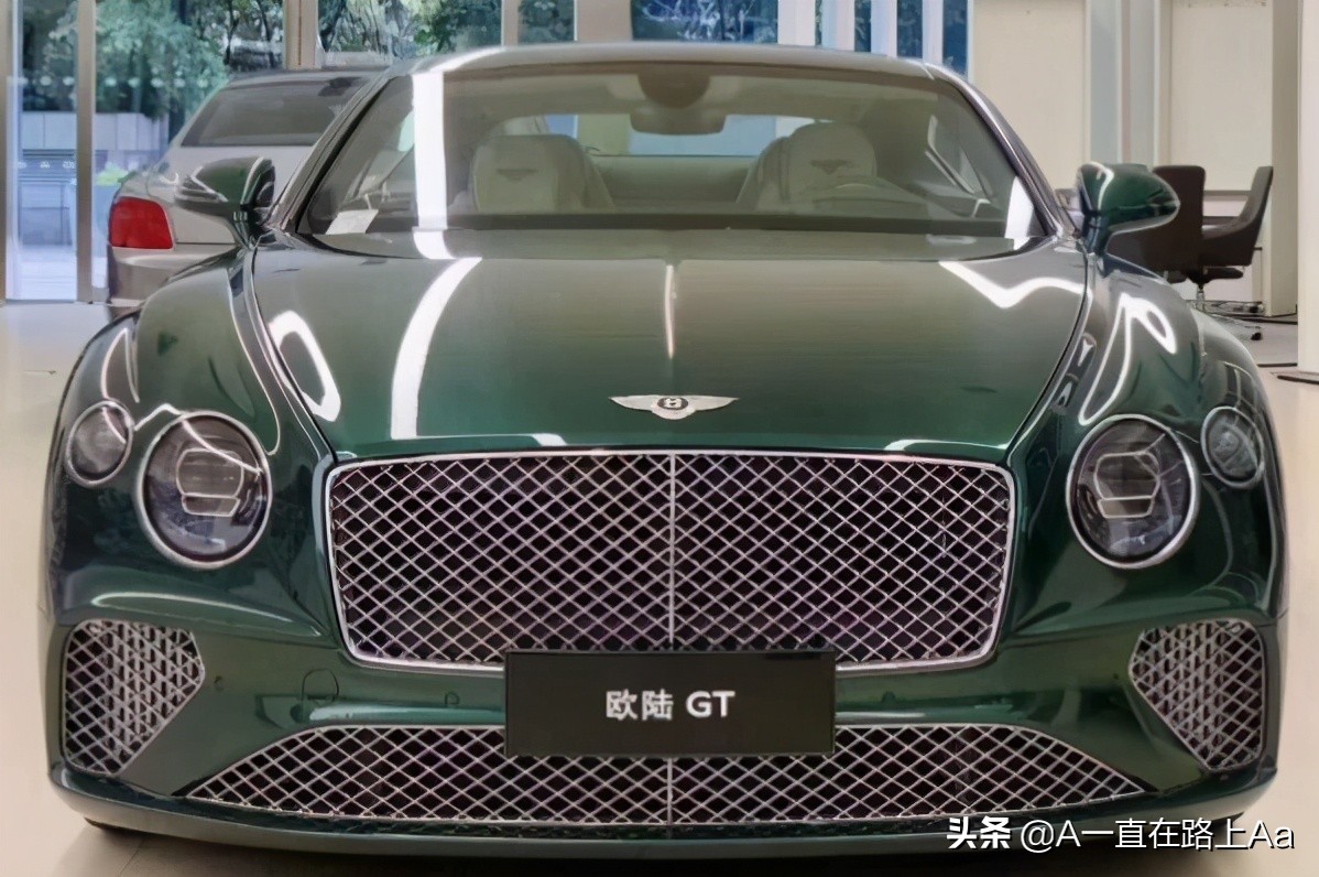超级跑车排行榜（图文鉴赏全球顶级超跑前10名）