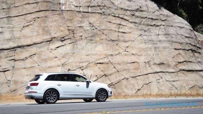 2017款奥迪Q7 3.0T quattro评测：七座多余