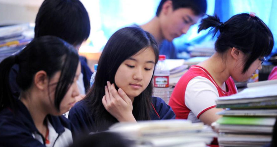 广东2所大学招生遇“爆冷”，分数降至148分，但考生仍不买账