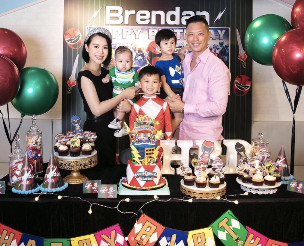 胡杏儿带长子注射疫苗，Brendan笑容帅气，自称不疼很淡定