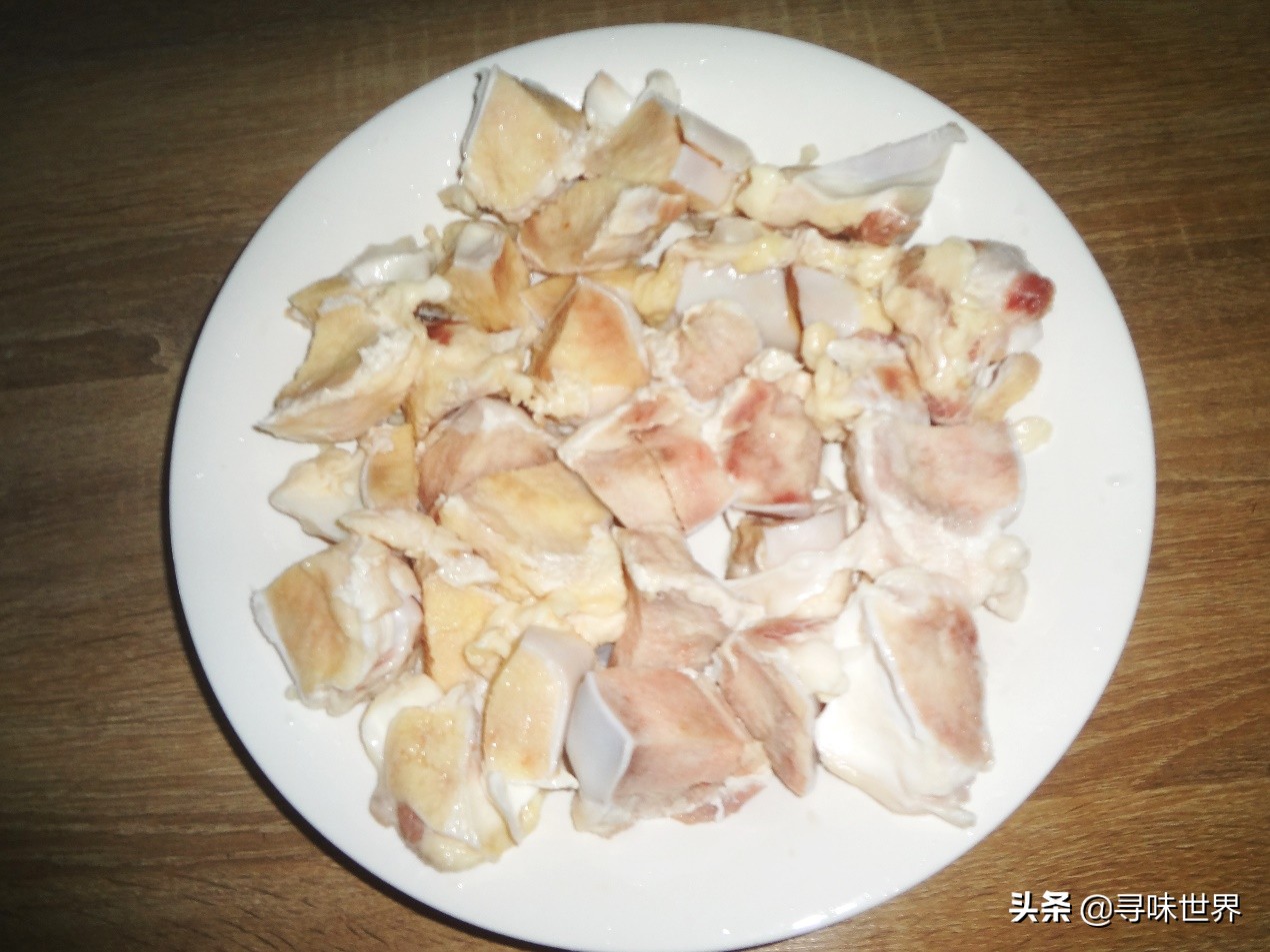 牛骨头汤的做法（手把手教你熬牛骨汤正确做法）