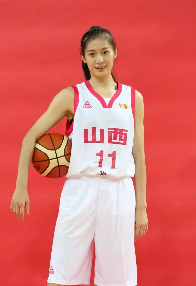 2011年中国女篮全体队员名单(中国女篮七大女神赵爽只能排第三,头号