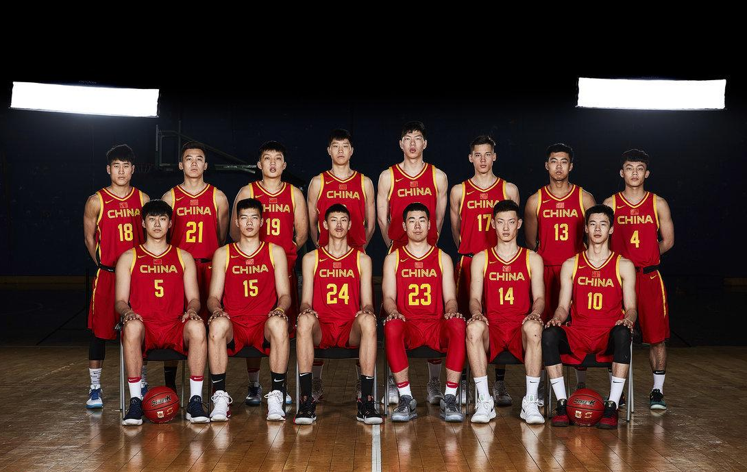中国U19vs波多黎各(又一中国男篮天才冲击NBA，已经抵达美国洛杉矶，被誉为最强00后)