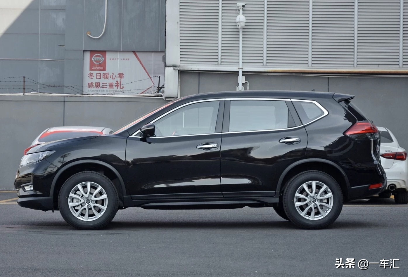 相比之前在细节部分更显质感;虽然车型定位于紧凑型suv,但整体视觉上