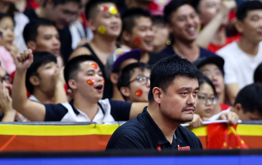 cba球员为什么不参加奥运会（CBA职业化24年后中国男篮却无缘奥运 联赛为何与国家队不兼容？）