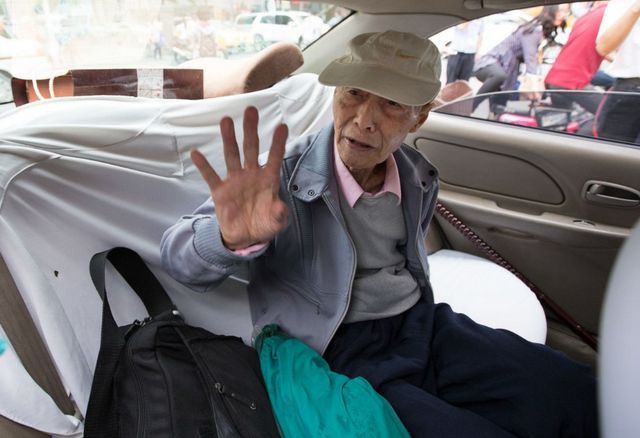 84岁老人坚持参加高考，给自己估分630，分数出来后成了笑话