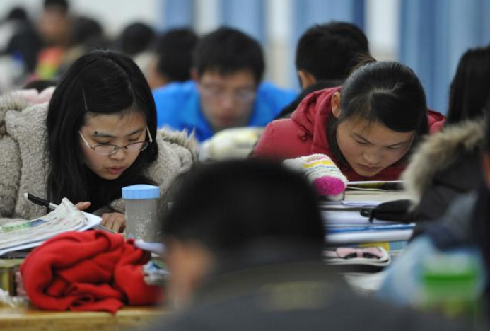 多所高校被曝歧视双非学生，被加入“考研黑名单”，考研生要注意