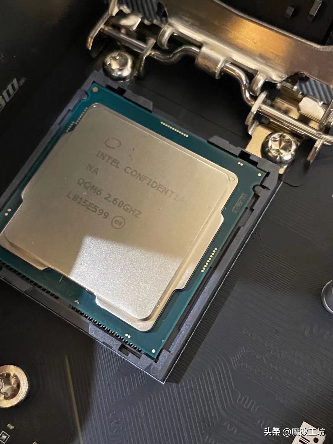 400元主板4相供电是如何撑起英特尔8核心16线程处理器的？