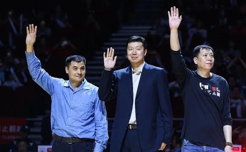 姚明当年为什么差点没进nba(谁能想到02年险些阻止姚明去NBA的人居然是刘玉栋？)