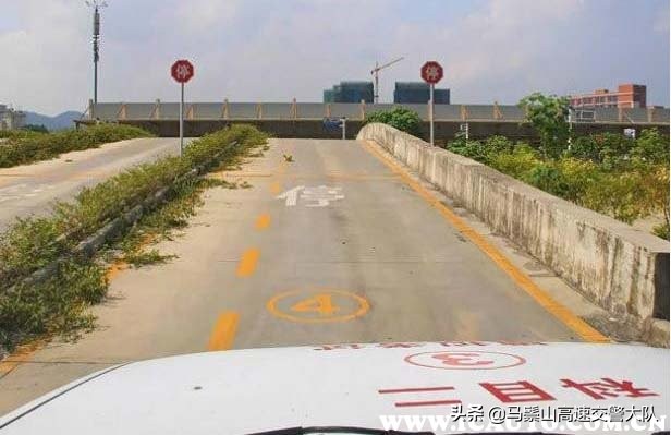 上坡定点怎样最准图解，坡起定点停车技巧详解