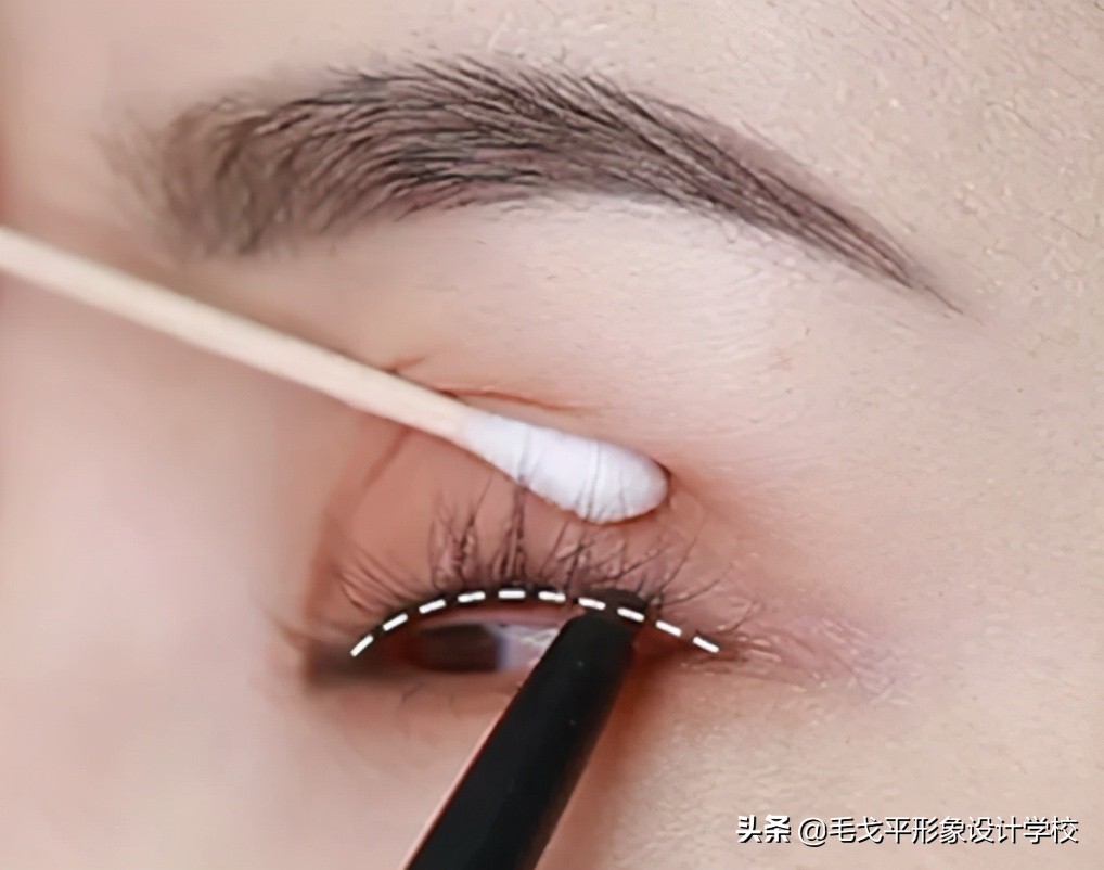 超实用 | 眼妆怎么画，干净自然不显脏？