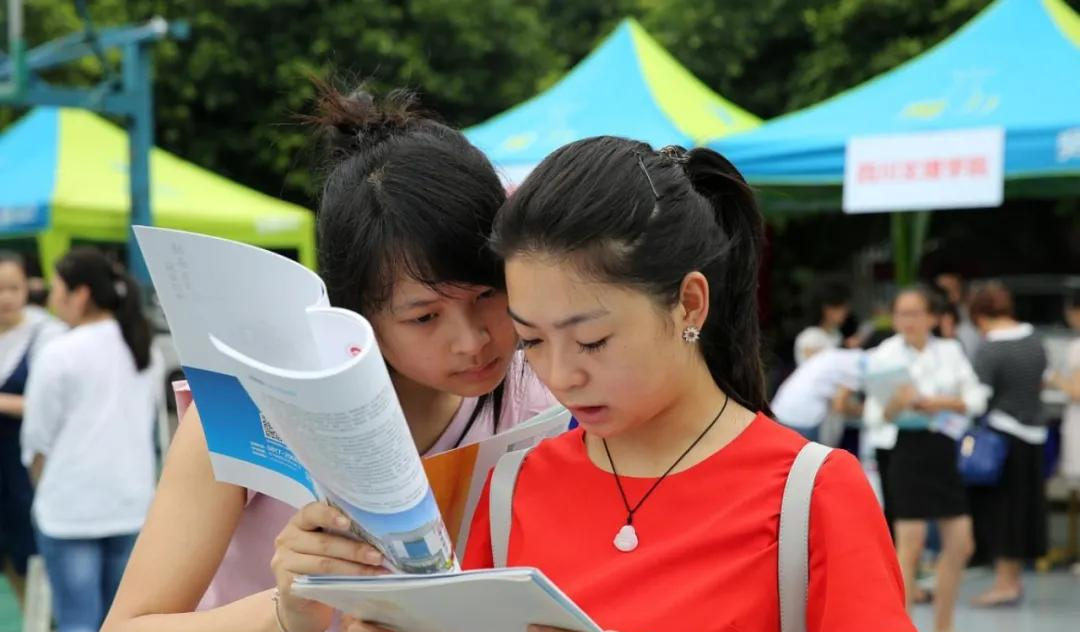 部分省份2021高考成绩已公布，为什么文科线，普遍比较高？