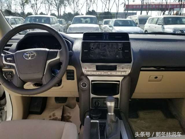 18款中东版霸道4000九气囊性价比怎么样？老司机带你秒懂这款车