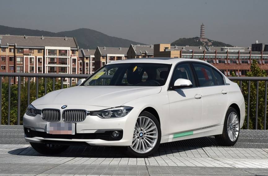 最后一批老Q5 起步价降至30万元 跟宝马320价格相当 买谁划算