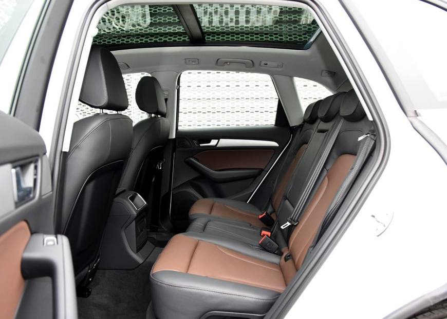 最后一批老Q5 起步价降至30万元 跟宝马320价格相当 买谁划算