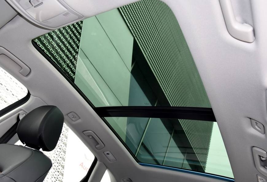 最后一批老Q5 起步价降至30万元 跟宝马320价格相当 买谁划算