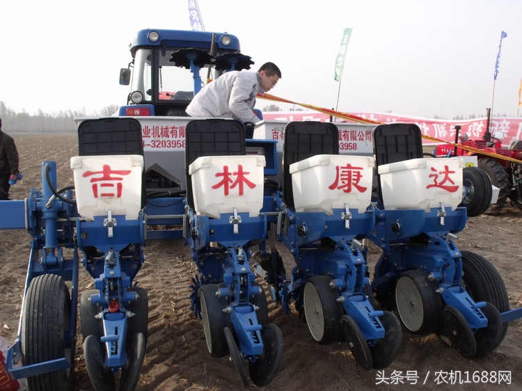 備戰(zhàn)春耕：播種機(jī)品牌參差不齊到底選誰(shuí) 小編為你解惑
