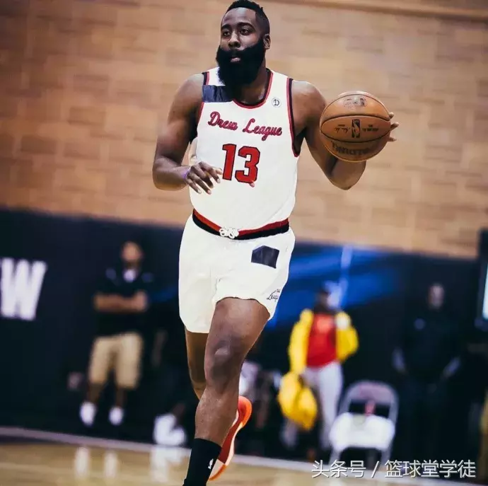 哪些nba球星喜欢去野球场(野球场上的NBA球星们：科比访问街球圣地，哈登德鲁联赛秀骚气)