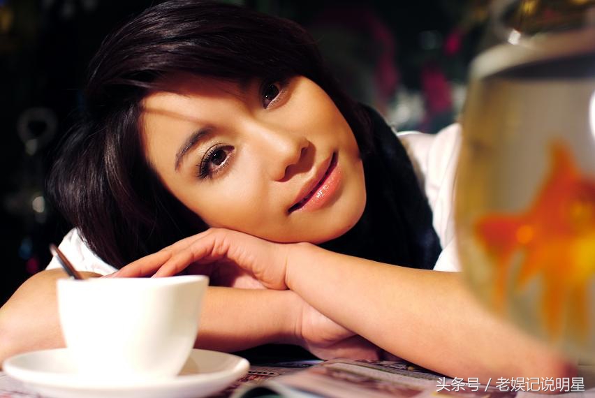 “黑鸭子”美女主唱：两次让房给长辈，自己住出租屋