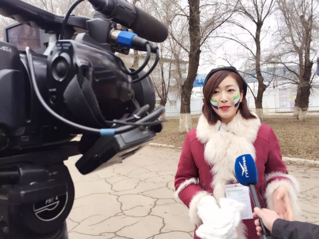 pp体育足球女主持人有哪些(酒,面包和战斗民族的足球style,她的俄罗斯