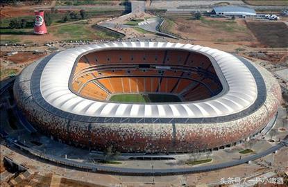 不是南非为了2010世界杯兴建的球场（南非世界杯已过去8年，再回顾那些球场）