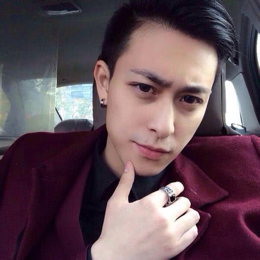 12星座怎么驯服比你小的男朋友？
