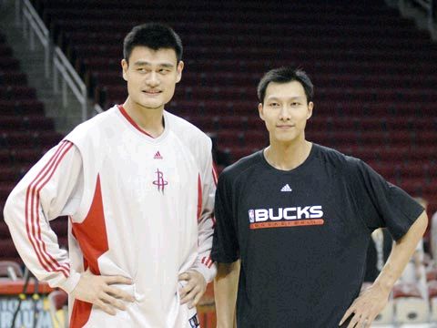 易建联 为什么 nba(易建联为何被雄鹿选中？天赋让雄鹿放手一搏，改年龄成最大污点)