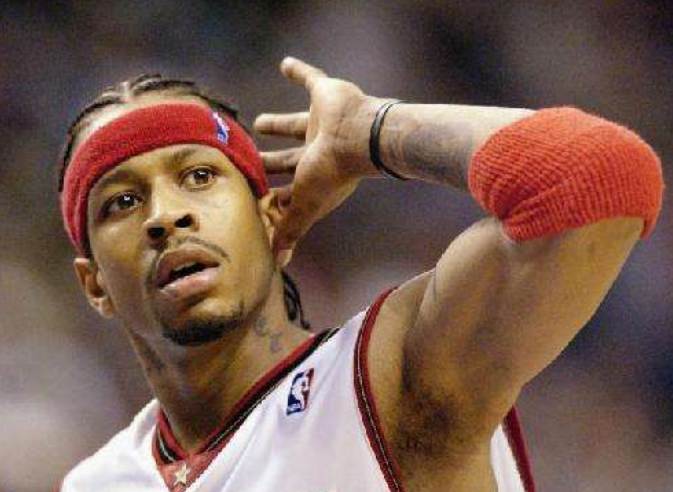 篮球球星招牌手势图(nba球员专属庆祝动作:老詹拍胸,科比手势帅气