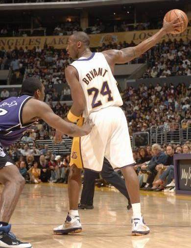 nba為什么沒人單手持球了（NBA單手持球最帥的六位球星，韋德喬丹上榜 第一毫無懸念）