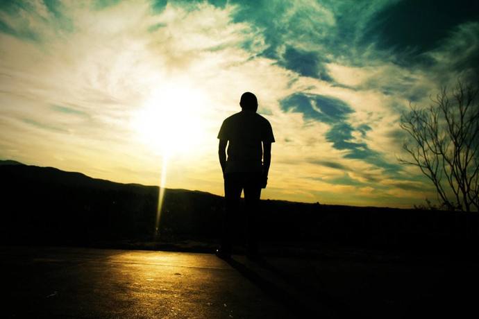 最寂寞的时候 寂寞的时候可以听情歌-北京百科网