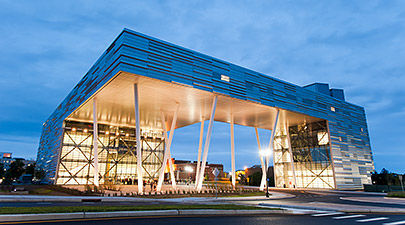 美国“性价比”最高的公立常春藤就是这所学校