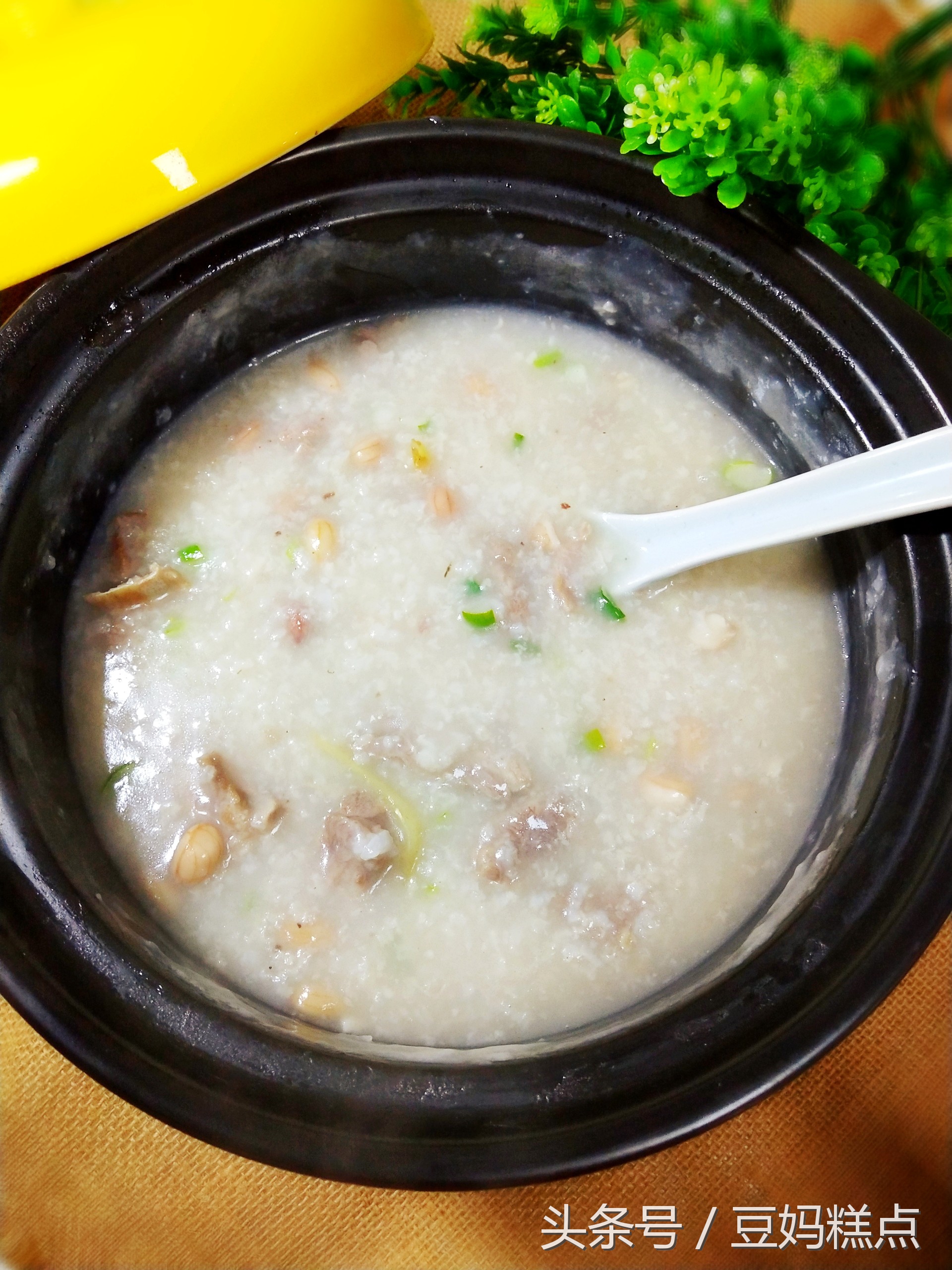 A taste of memories -- Echo's Kitchen: 【咸排骨花生粥】Salted Ribs and Peanut ...