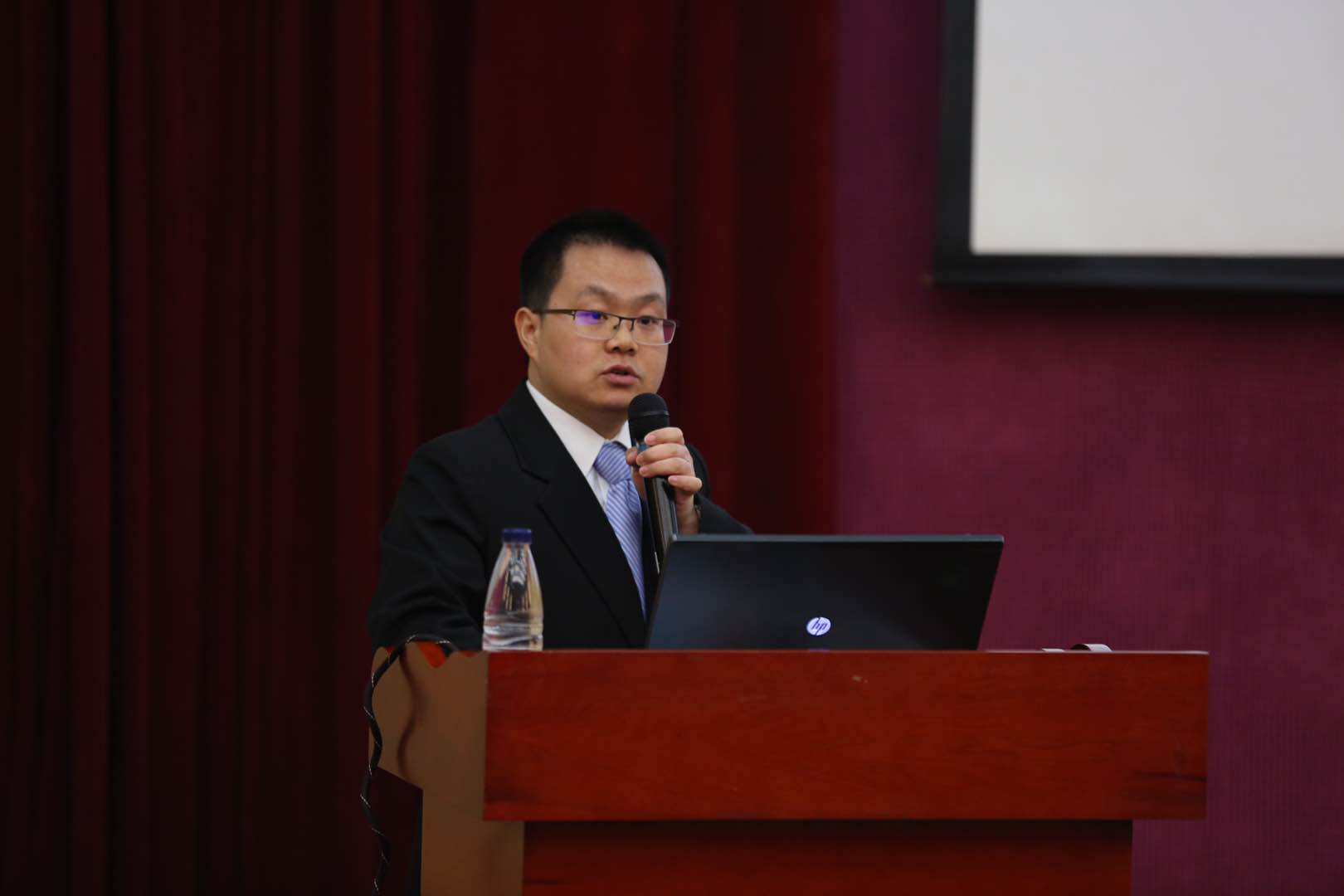 进行中！新东方“‘未’你而来”高校巡讲走进上海交通大学