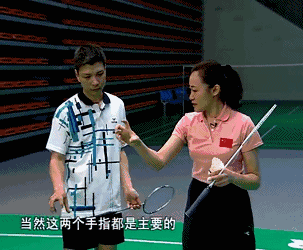 林丹羽毛球教学视频（羽毛球内旋发力技巧！讲解示范（林丹、陶菲克、陶菲克、李蔚玲））