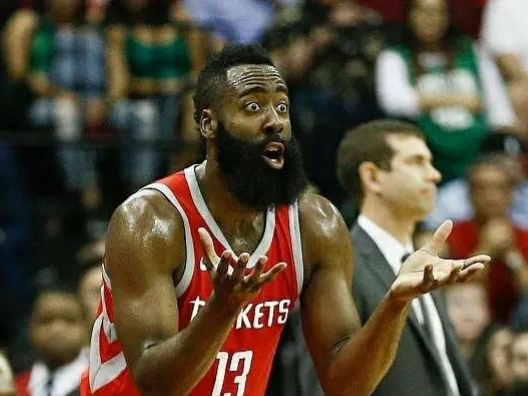 为什么nba球员打铁让人害怕（为何NBA球员打铁也让人害怕？哈登两球得27分，联盟因他改规则！）-趣拿体育