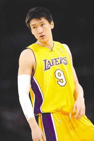 2002年火箭vs步行者回放（NBA中国球员们的首秀三人拿下0分, 姚明成数据最差的那一个）