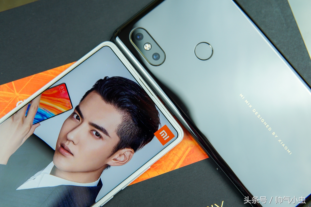 雷军的骄傲：全场PK iPhone X，却不提秒杀碾压，3299元值得买吗