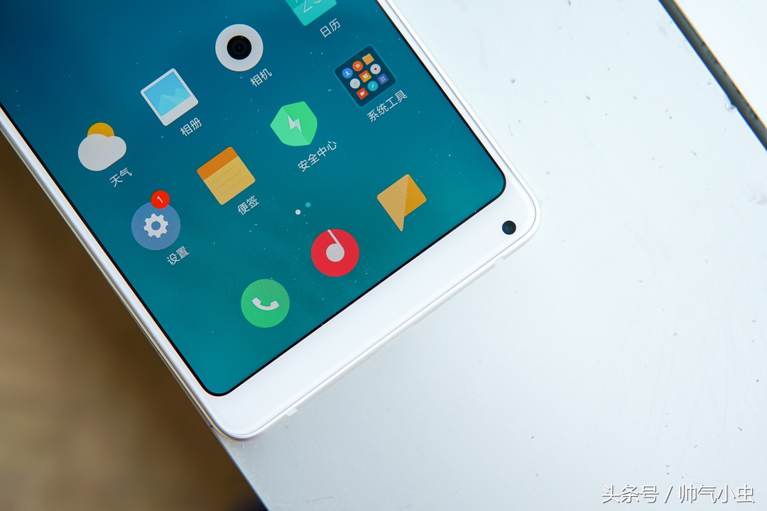 雷军的骄傲：全场PK iPhone X，却不提秒杀碾压，3299元值得买吗