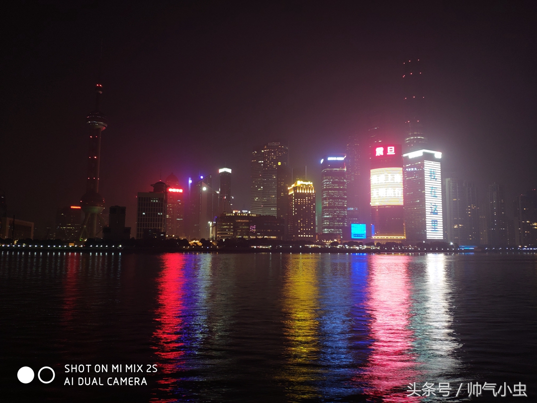 雷军的骄傲：全场PK iPhone X，却不提秒杀碾压，3299元值得买吗